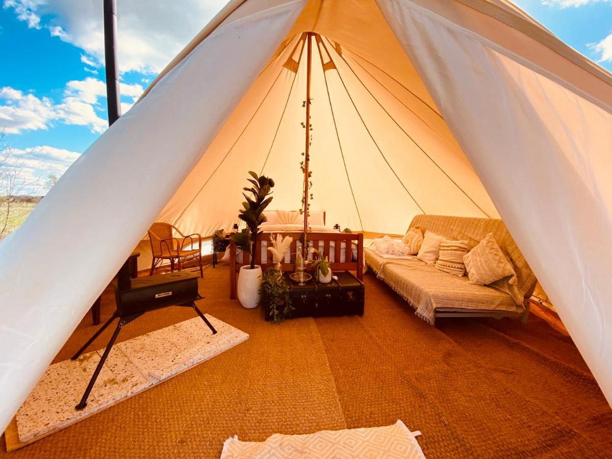 Fen Meadows Glamping - Luxury Cabins And Bell Tents Кембридж Екстер'єр фото