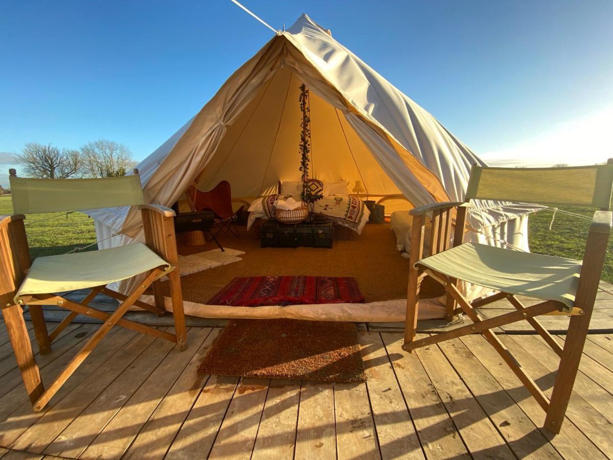 Fen Meadows Glamping - Luxury Cabins And Bell Tents Кембридж Екстер'єр фото